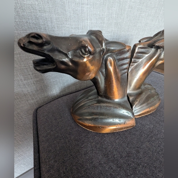 Vintage Metal Brass horse bookends, Excellent Condition show a rich patina - Picture 4 of 12
